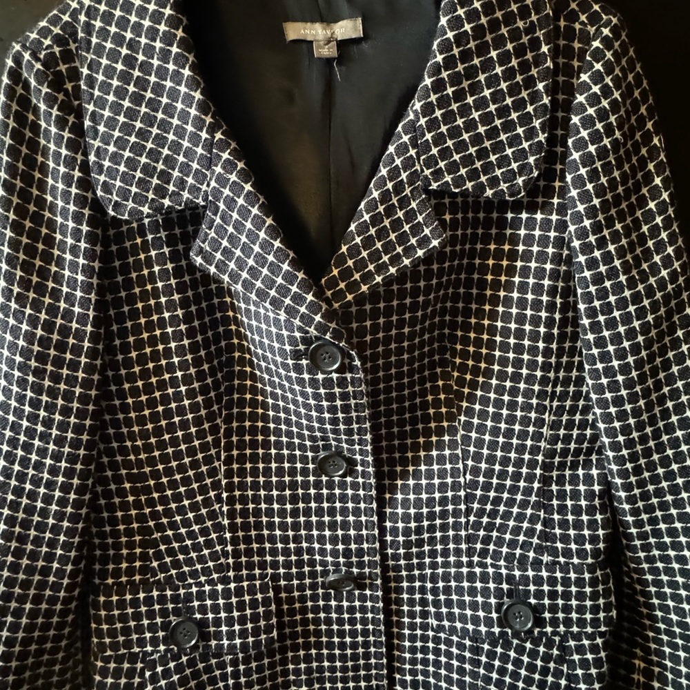 Ann Taylor black and white blazer